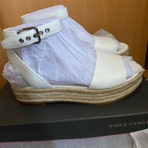 Vince Camuto Sandals. White, size 6.